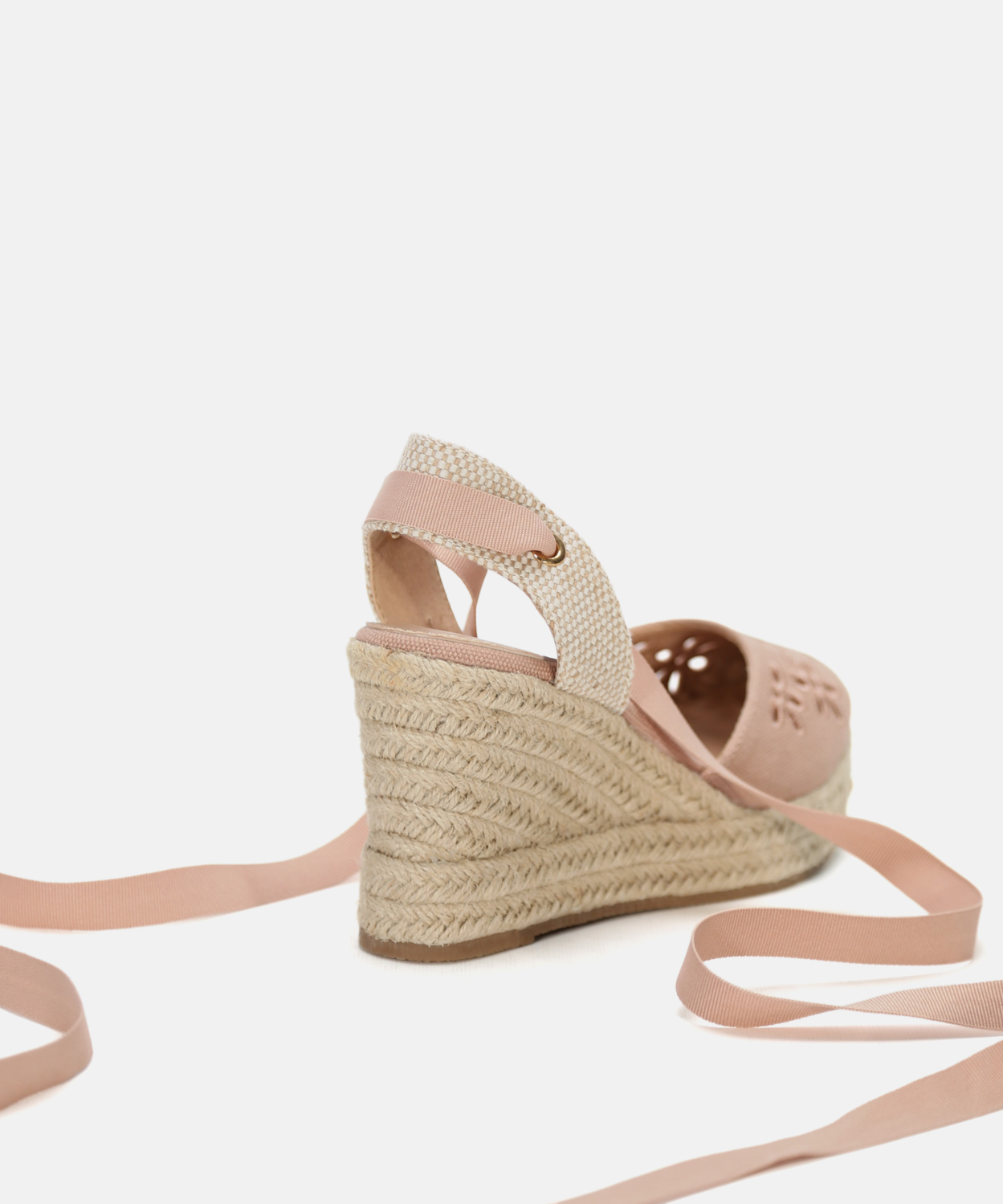 Cunha com bordado de flores image number null
